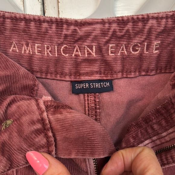 American Eagle Outfitters Maroon Corduroy Skirt. Size 4. Stretch - Picture 4 of 7
